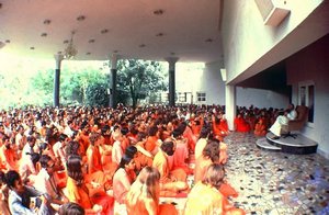 Osho Delivering a Discourse in Koregaon Park, Pune 1970s
